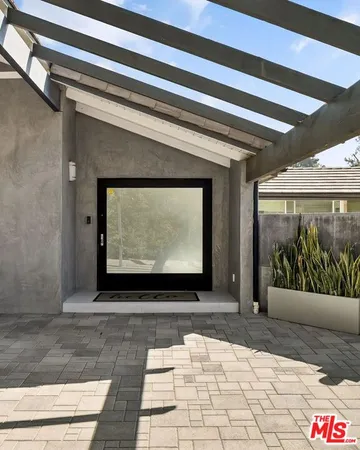 a view of entrance door of the house