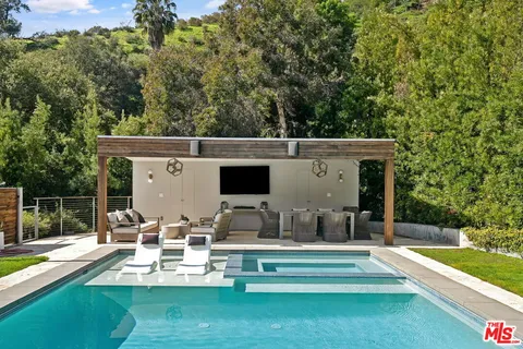 $55,000 | 1255 North Bundy Drive, Los Angeles, CA 90049