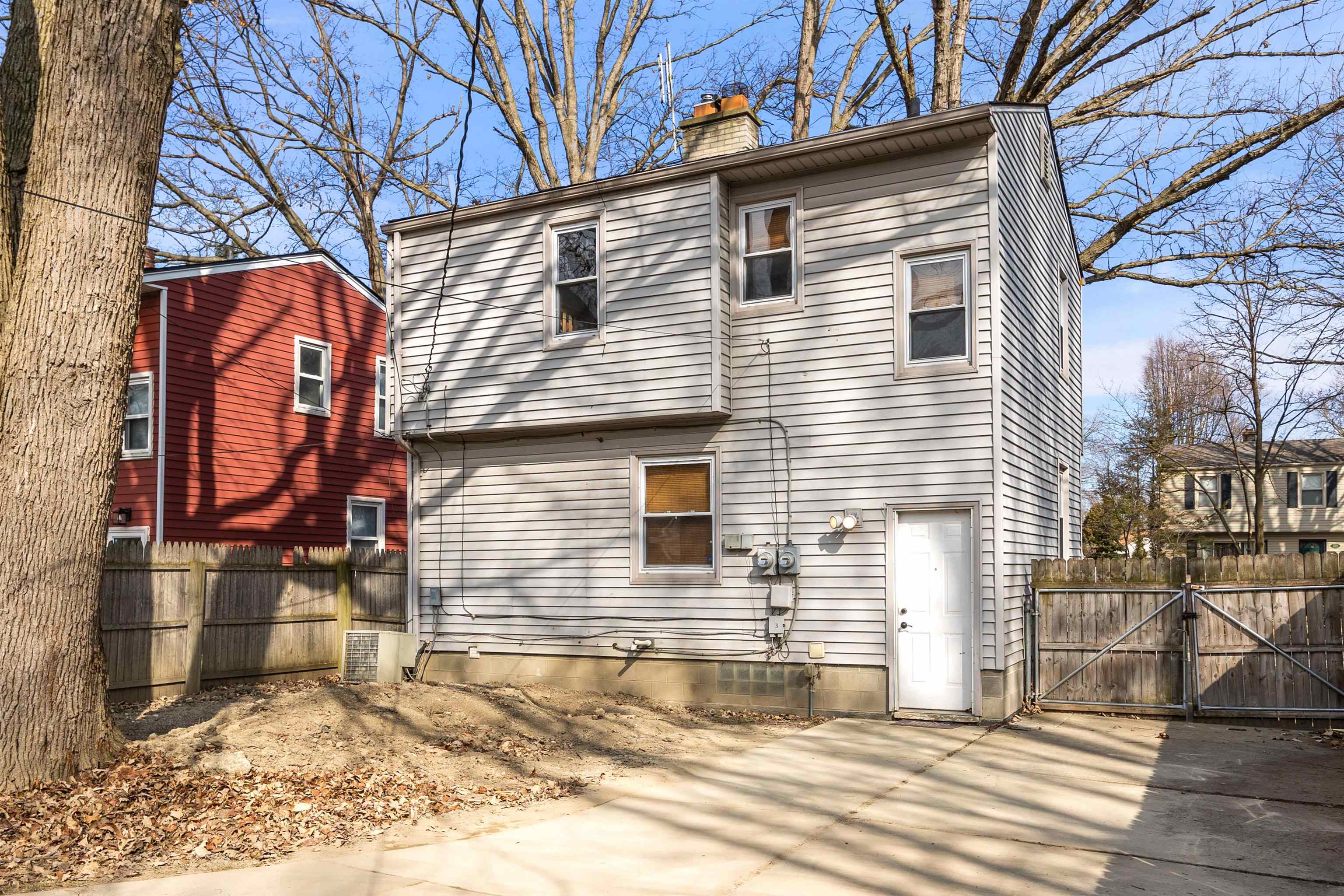 2209 Hampton Road Grosse Pointe, MI 48236 - Photo 29 of 29 50134589-773171bb-5362-4599-ac35-3ac74d7e6099.JPG