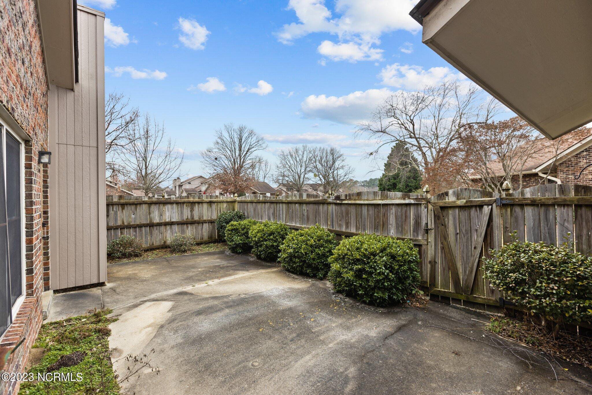 1918 Quail Ridge Road, Unit N Greenville, NC 27858 - Photo 8 of 38 8-web-or-mls-IMGL2467