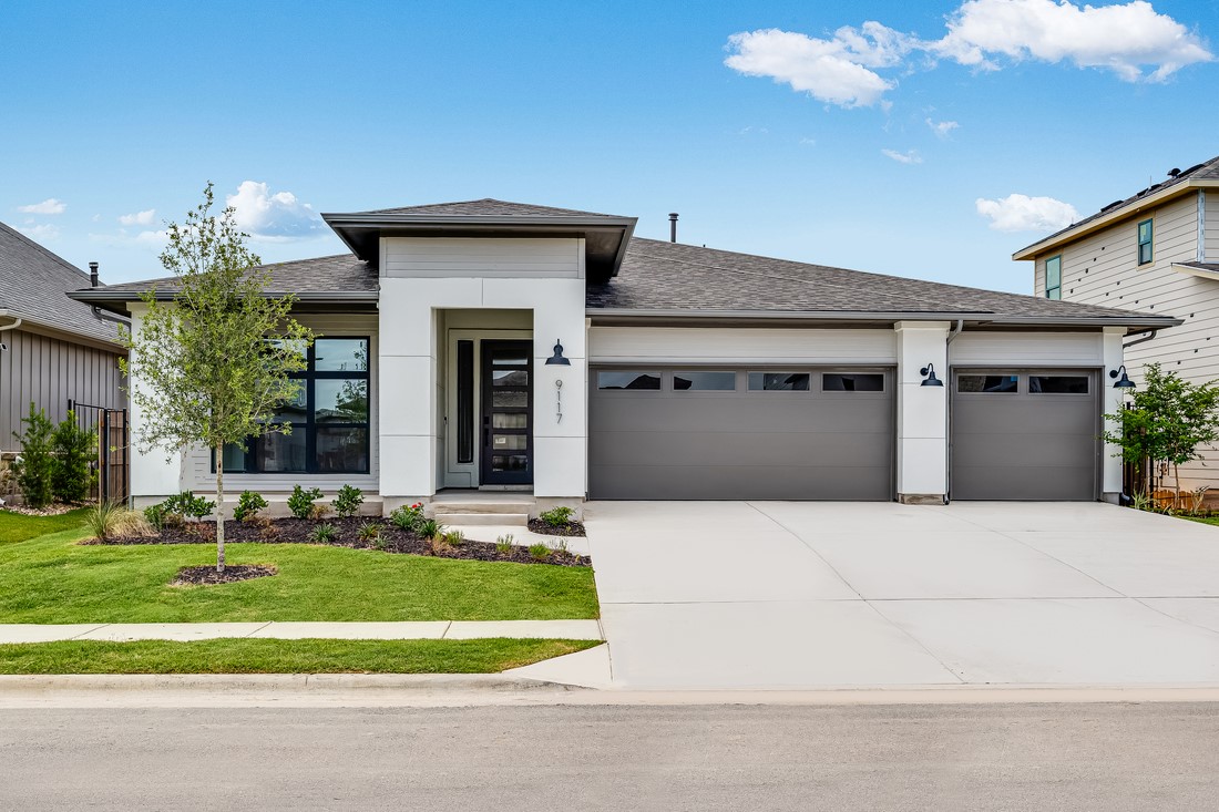 9117 Flatbush Road Austin, TX 78744 - Photo 1 of 1 Gallery Image 1
