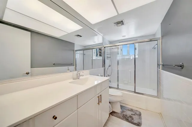 $525,000 | 1850 South Ocean Boulevard, Unit 712, Pompano Beach, FL 33062