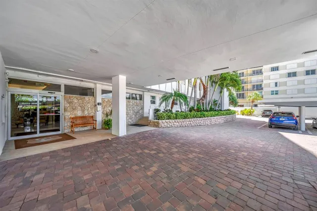 $525,000 | 1850 South Ocean Boulevard, Unit 712, Pompano Beach, FL 33062