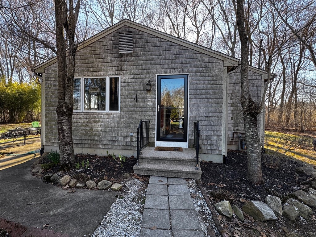 1668 Kingstown Road South Kingstown, RI 02879 - Photo 3 of 32