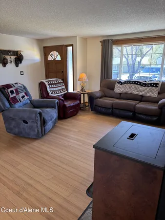 $409,000 | 265 Campbell Loop, Laclede, ID 83841