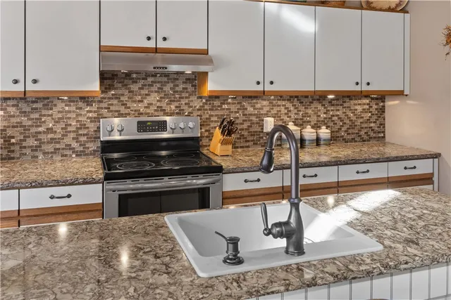 $249,000 | 340 Pines Drive, Unit 453, Roxbury, NY 12421