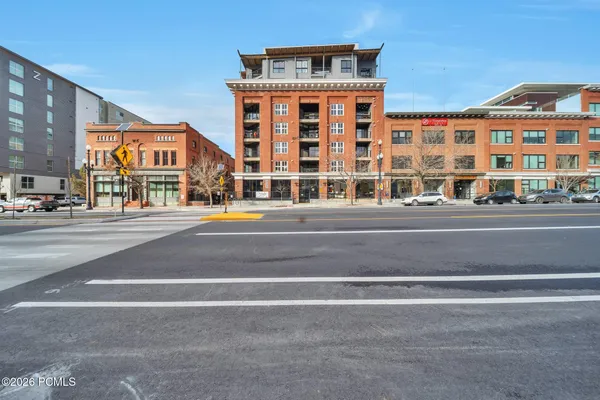 $420,000 | 328 West 200 South, Unit 402, Salt Lake City, UT 84101