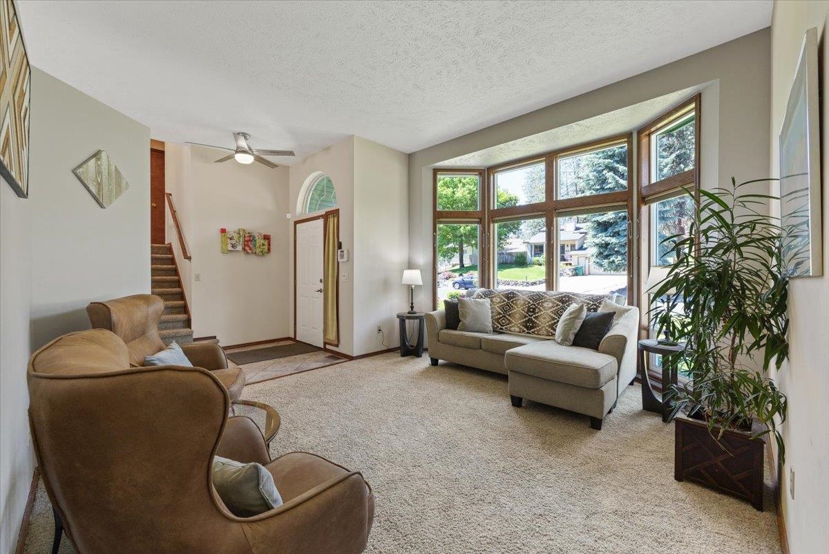 4510 East Bixel Court Mead, WA 99021 - Photo 5 of 44 Gallery Image 5
