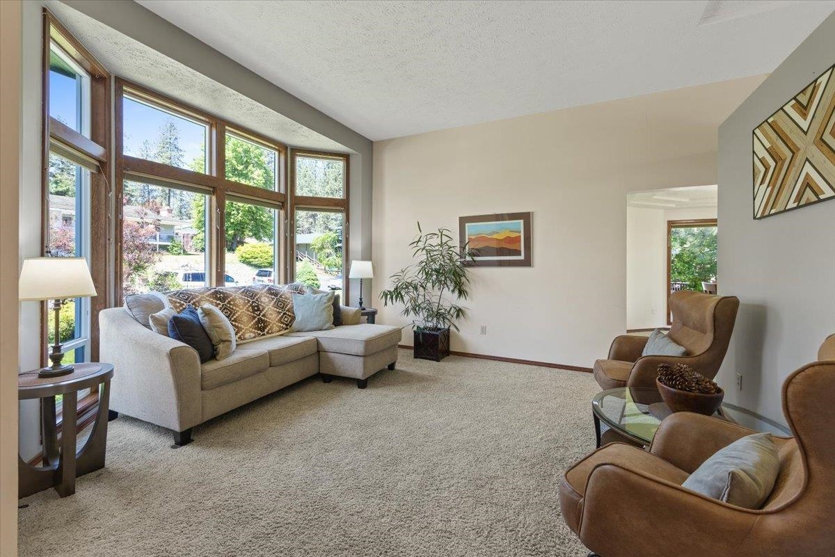 4510 East Bixel Court Mead, WA 99021 - Photo 6 of 44 Gallery Image 6