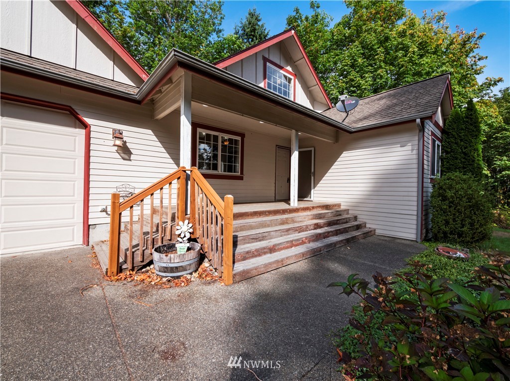 4366 Banner Road Southeast Port Orchard, WA 98366 - Photo 2 of 29 Gallery Image 2