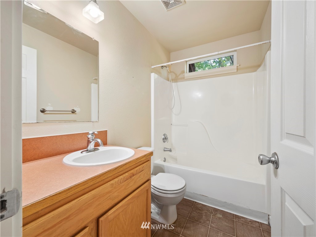 4366 Banner Road Southeast Port Orchard, WA 98366 - Photo 18 of 29 Gallery Image 18
