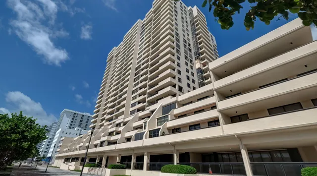 $4,000 | 2555 Collins Avenue, Unit 606, Miami Beach, FL 33140