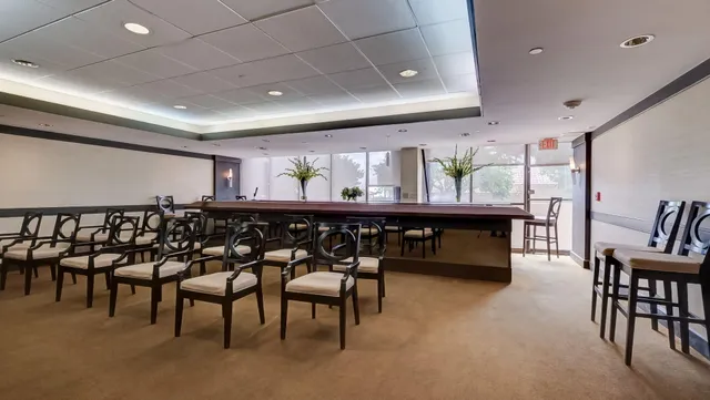 $4,000 | 2555 Collins Avenue, Unit 606, Miami Beach, FL 33140