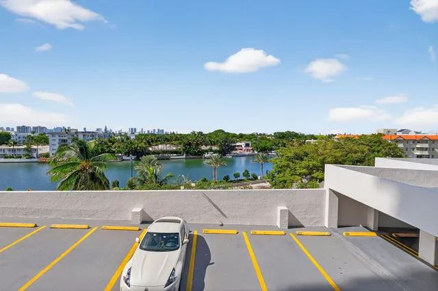 $4,000 | 2555 Collins Avenue, Unit 606, Miami Beach, FL 33140