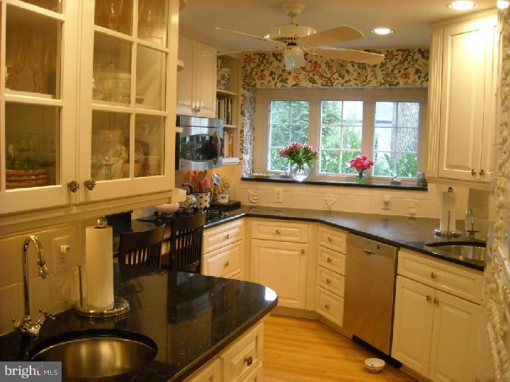 626 Moreno Road Penn Valley, PA 19072 - Photo 8 of 25