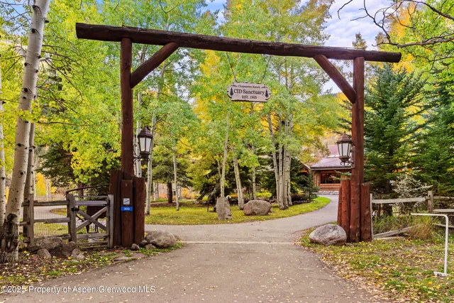 $32,000,000 | 10 Little Highlands Way, Aspen, CO 81611