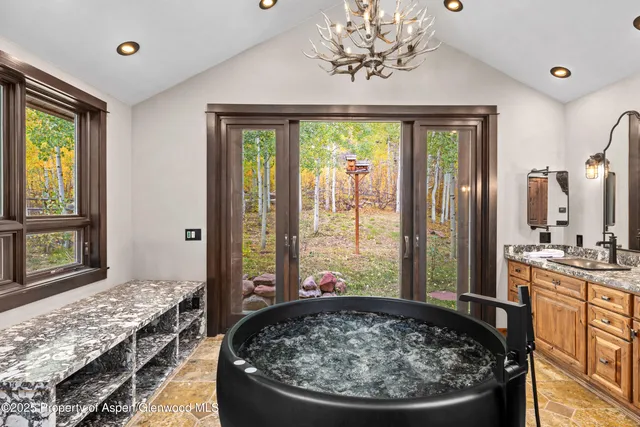 $32,000,000 | 10 Little Highlands Way, Aspen, CO 81611