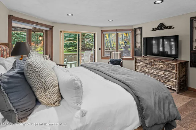 $32,000,000 | 10 Little Highlands Way, Aspen, CO 81611