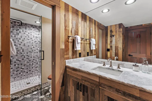 $32,000,000 | 10 Little Highlands Way, Aspen, CO 81611