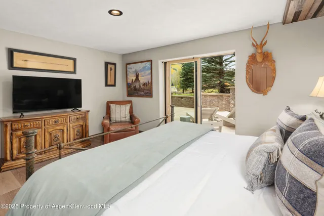 $32,000,000 | 10 Little Highlands Way, Aspen, CO 81611