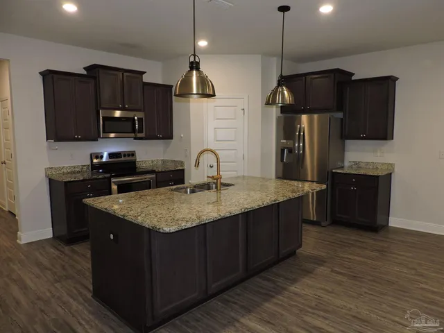 $1,975 | 3777 Hawks Landing Circle, Pace, FL 32571