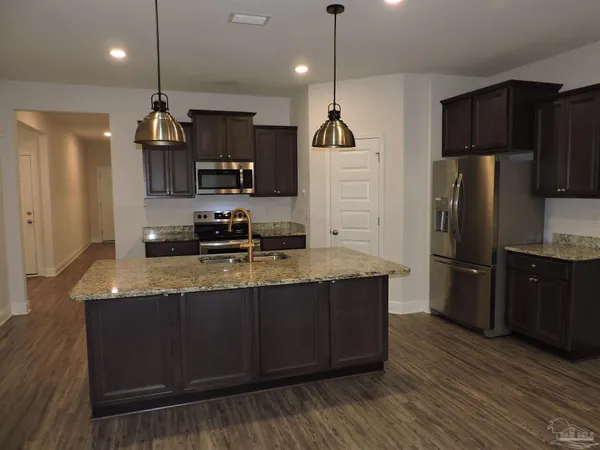 $1,975 | 3777 Hawks Landing Circle, Pace, FL 32571