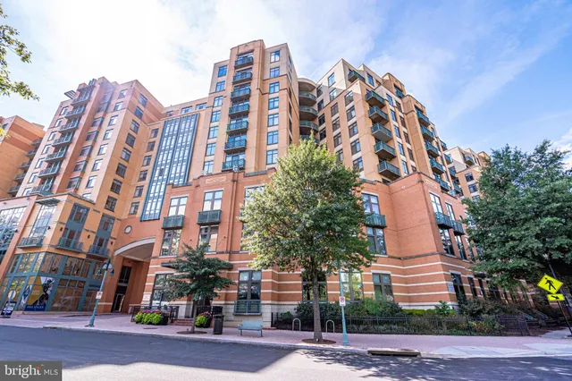 $3,150 | 2720 South Arlington Mill Drive, Unit 314, Arlington, VA 22206