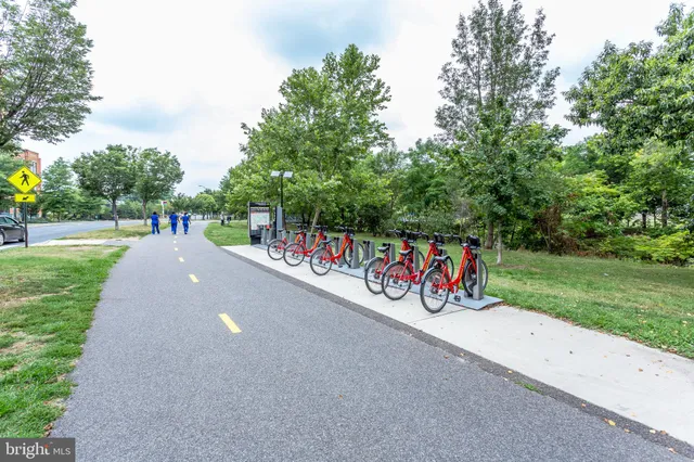 $3,150 | 2720 South Arlington Mill Drive, Unit 314, Arlington, VA 22206