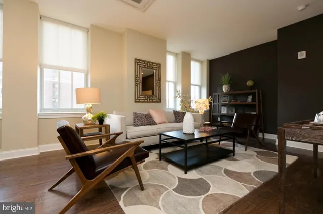 $1,550 | 301 North Charles Street, Unit 2BR, Baltimore, MD 21202