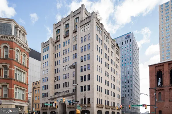$1,910 | 301 North Charles Street, Unit 2BR, Baltimore, MD 21202