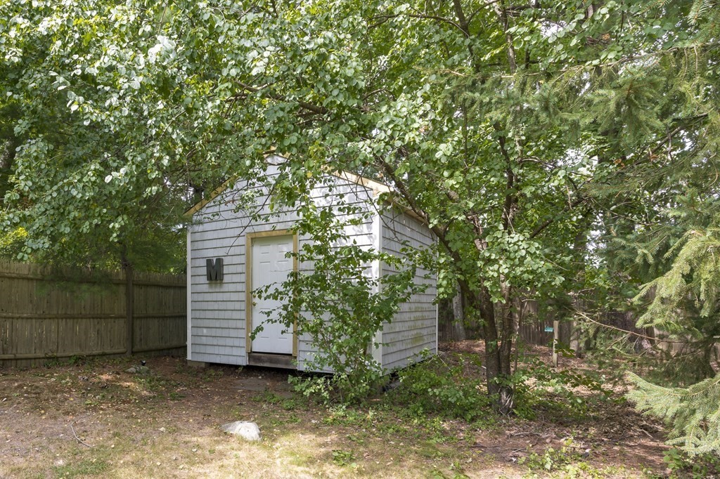 50 Rustic Road Walpole, MA 02032 - Photo 19 of 22