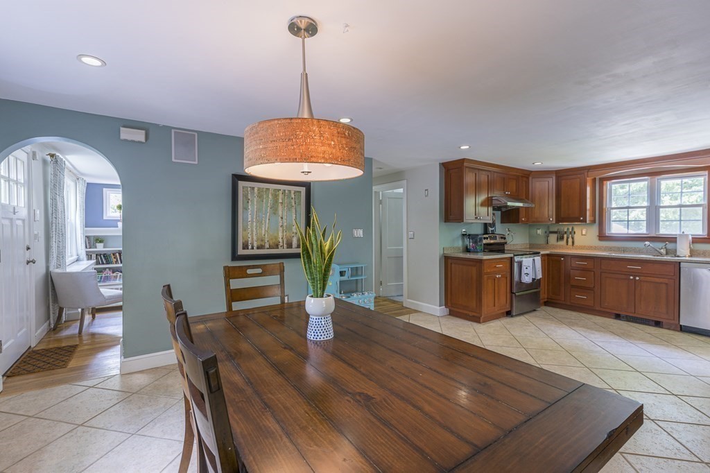 50 Rustic Road Walpole, MA 02032 - Photo 4 of 22