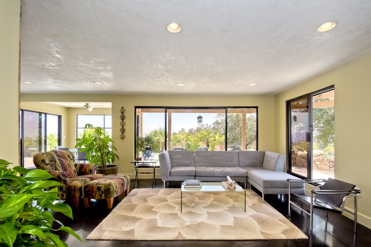 6497 Rainbow Heights Road Fallbrook, CA 92028 - Photo 7 of 24