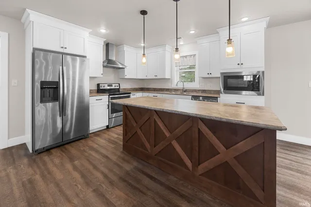 $375,000 | 1709 Ashwood Drive, Jasper, IN 47546