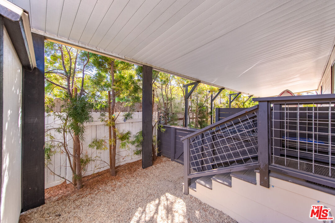 29500 Heathercliff Road, Unit 14 Malibu, CA 90265 - Photo 27 of 28 a view of outdoor space with balcony