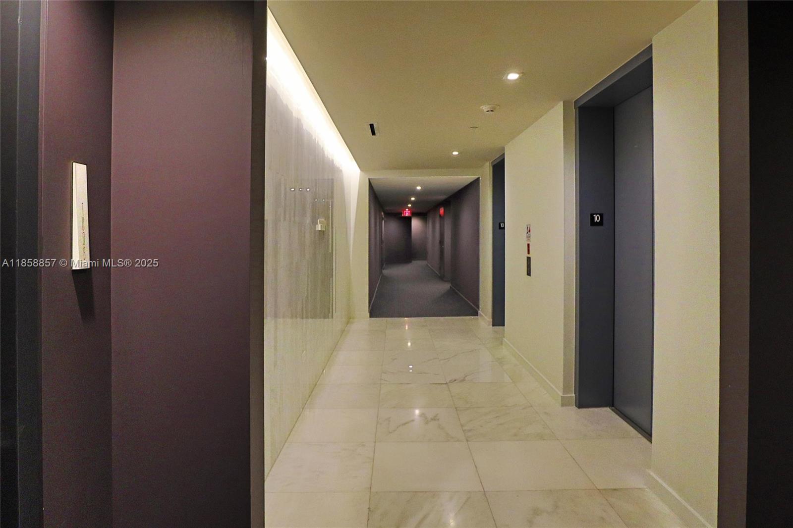 68 Southeast 6th Street, Unit 1008 Miami, FL 33131 - Photo 34 of 37