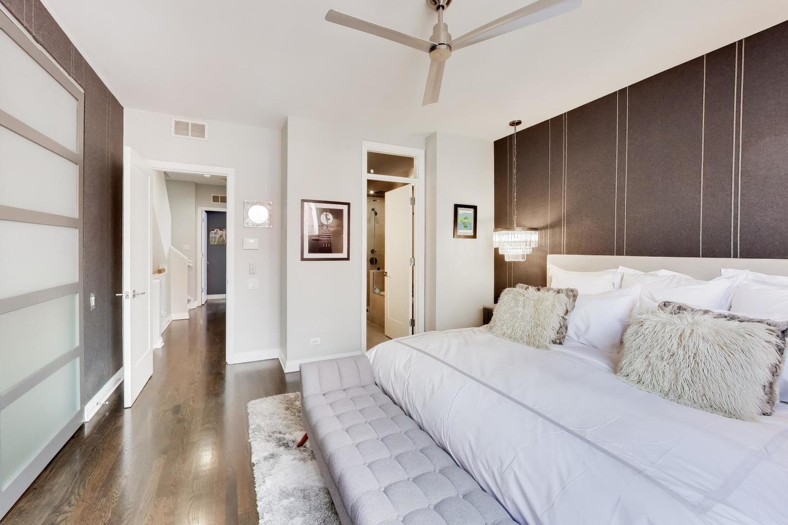 511 North Peoria Street Chicago, IL 60642 - Photo 28 of 42