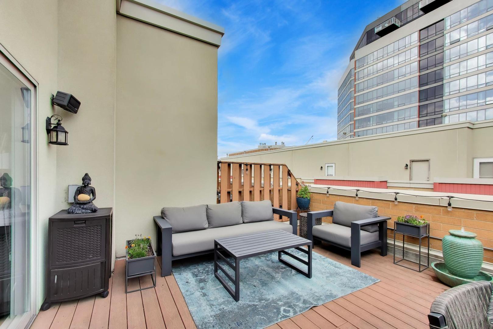 511 North Peoria Street Chicago, IL 60642 - Photo 39 of 42