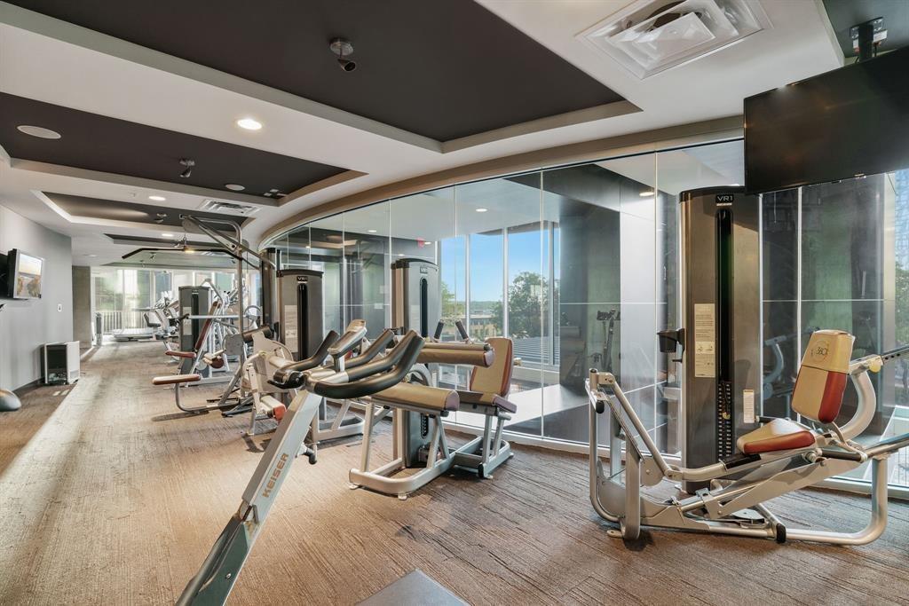 360 Nueces Street, Unit 2005 Austin, TX 78701 - Photo 28 of 37 2500 sq foot fitness center