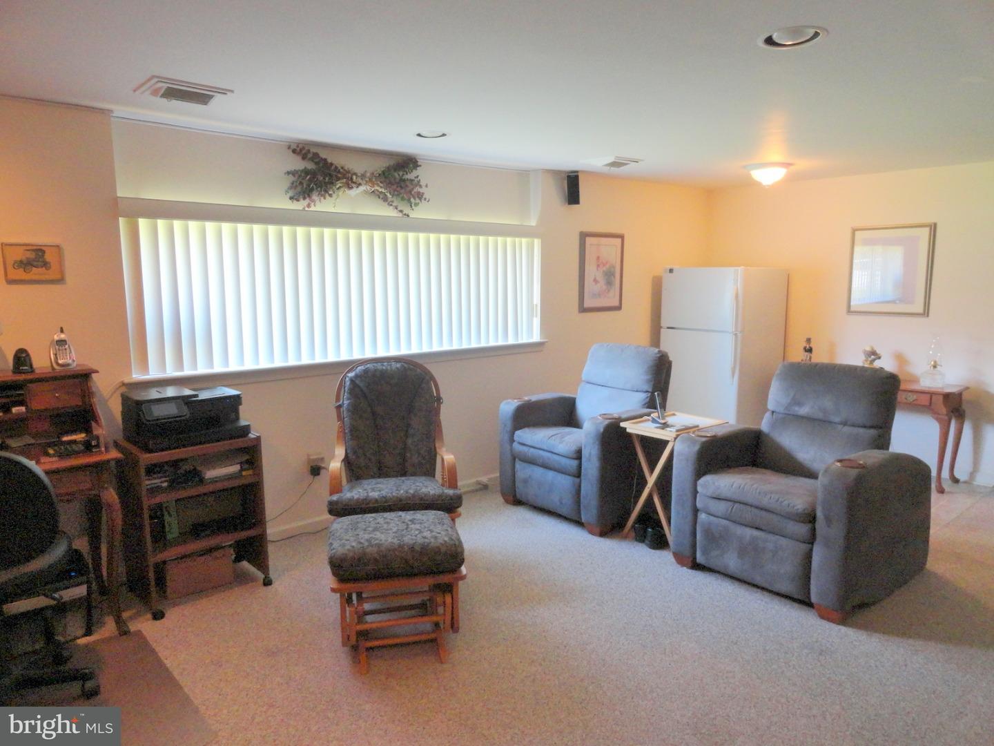 646 Good Intent Road Blackwood, NJ 08012 - Photo 11 of 25 Family Room