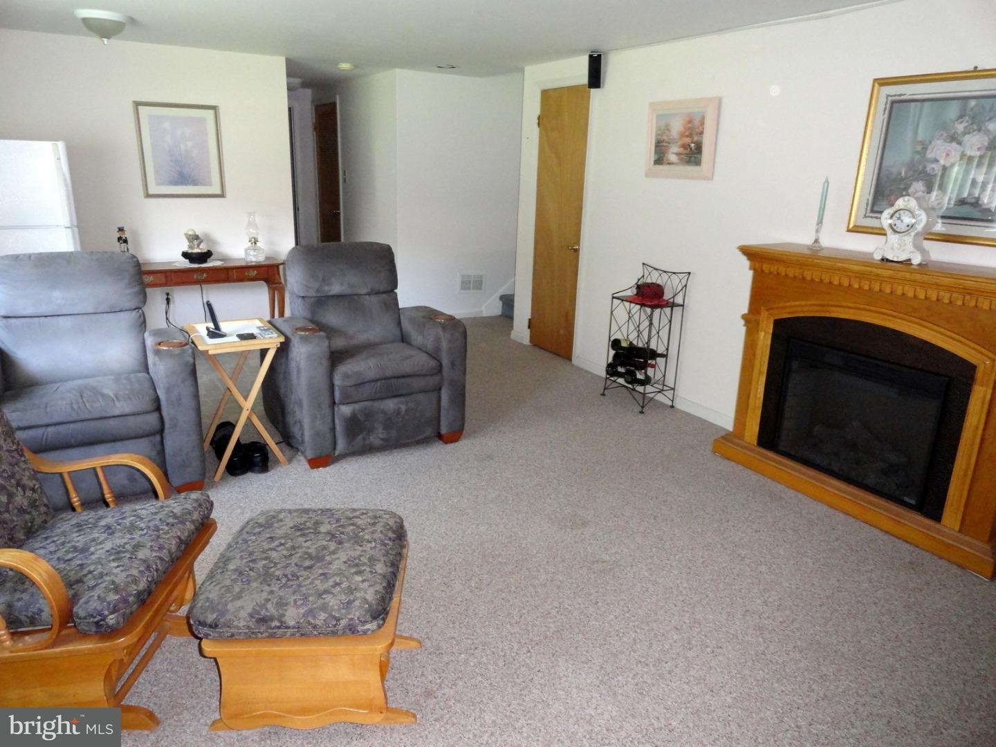 646 Good Intent Road Blackwood, NJ 08012 - Photo 12 of 25 Family Room