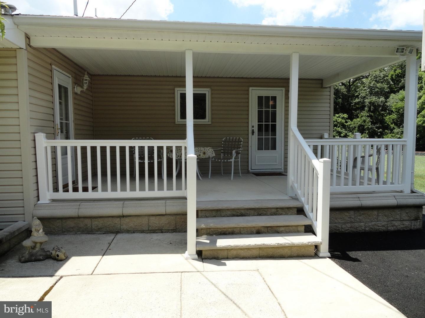 646 Good Intent Road Blackwood, NJ 08012 - Photo 3 of 25 Porch