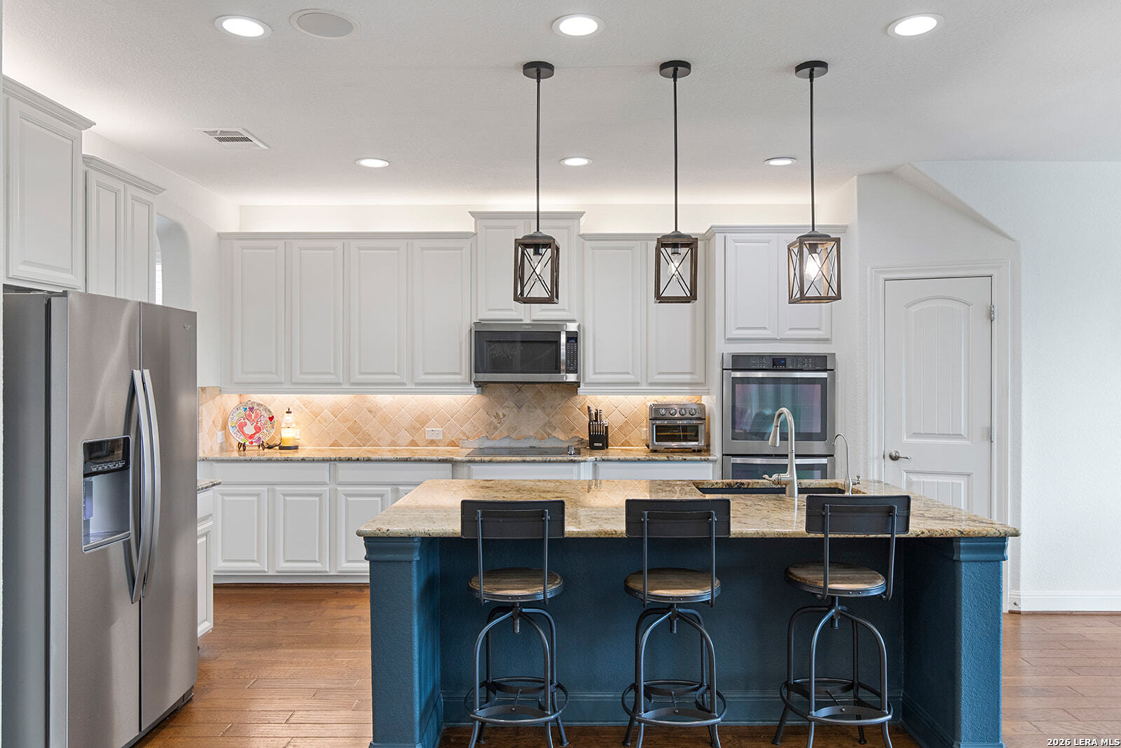 8039 Cibolo Valley Fair Oaks Ranch, TX 78015 - Photo 10 of 63