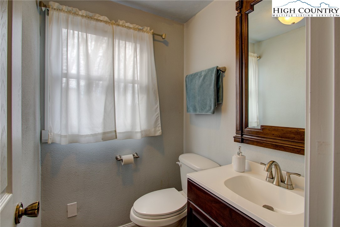 138 Wickham Square, Unit 6 Boone, NC 28607 - Photo 15 of 31 Gallery Image 15