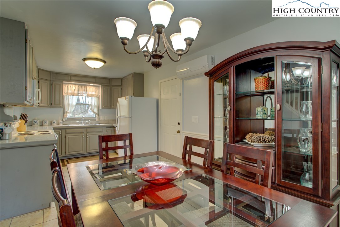 138 Wickham Square, Unit 6 Boone, NC 28607 - Photo 6 of 31 Gallery Image 6