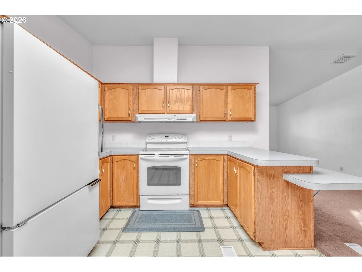 1949 Southeast Palmquist Road, Unit 121 Gresham, OR 97080 - Photo 6 of 31