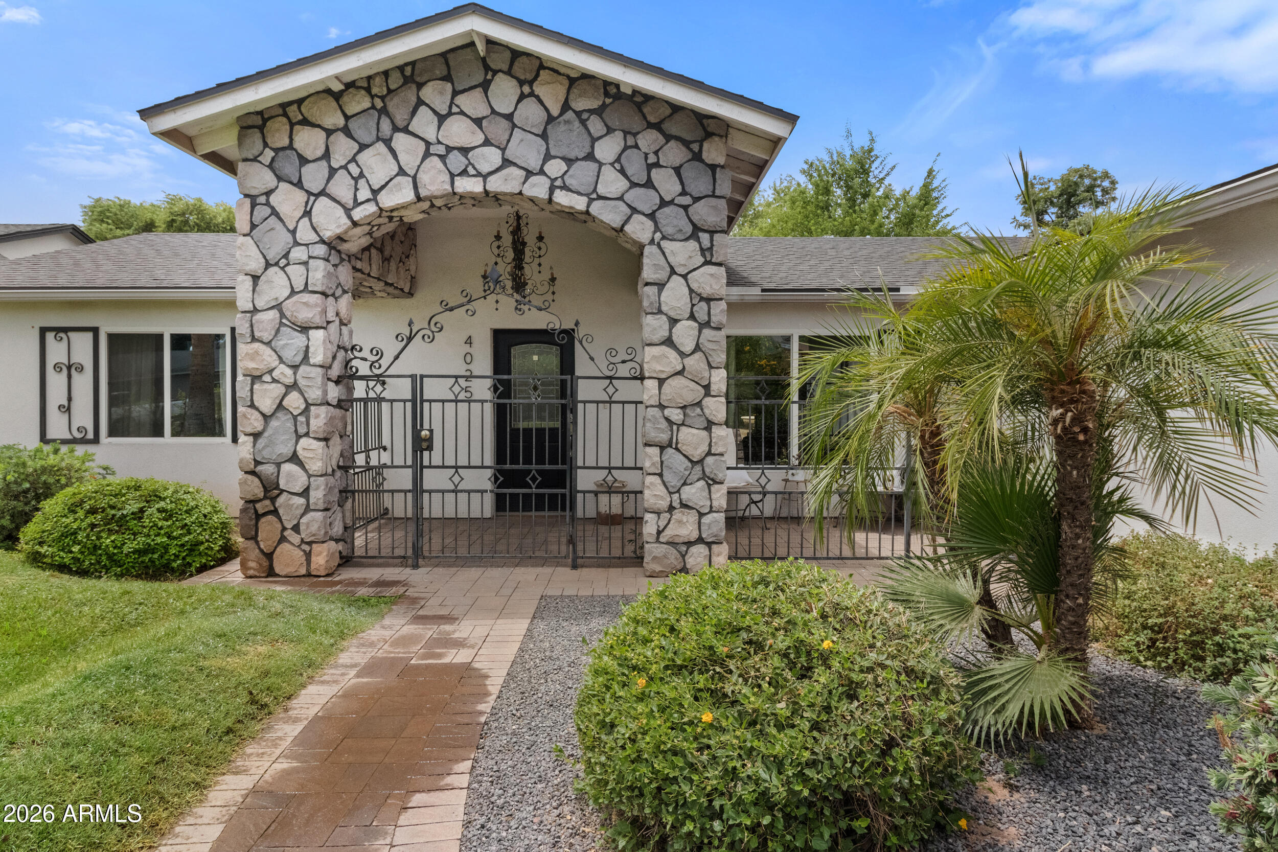 4025 East Osborn Road Phoenix, AZ 85018 - Photo 4 of 44 Front Entry