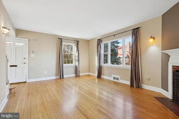 $4,000 | 313 East Mason Avenue, Alexandria, VA 22301