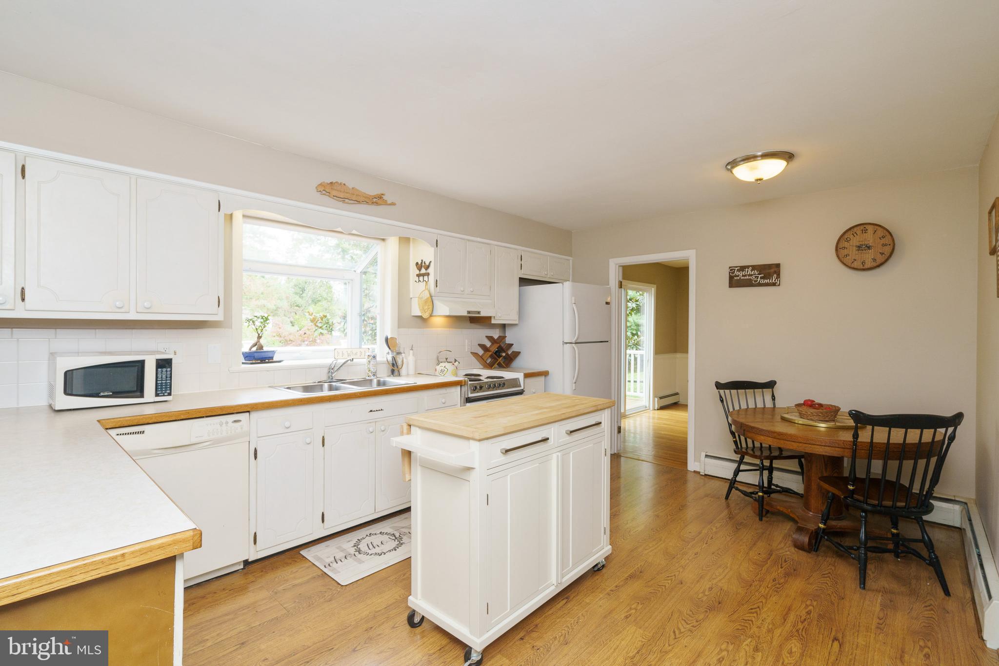 407 Berkley Road Exton, PA 19341 - Photo 11 of 37 Kitchen
