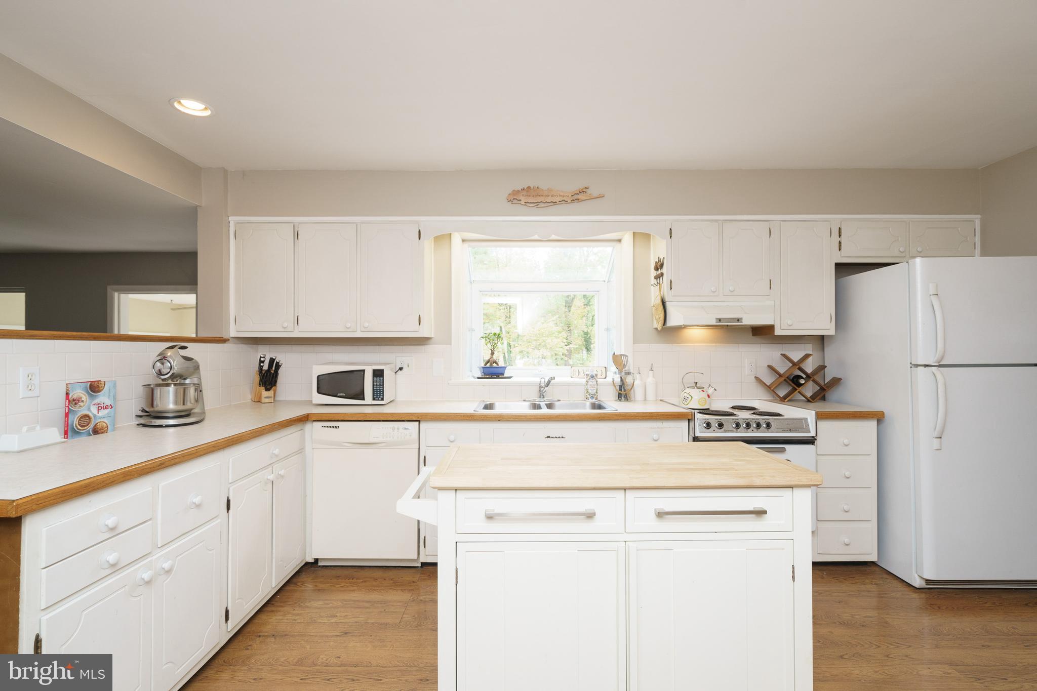 407 Berkley Road Exton, PA 19341 - Photo 12 of 37 Kitchen